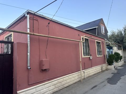 Satılır 3 otaqlı həyət evi/bağ evi 70 m² — Bakı