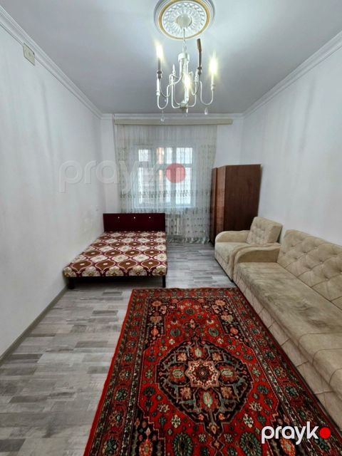 Satılır 1 otaqlı köhnə tikili 40 m²