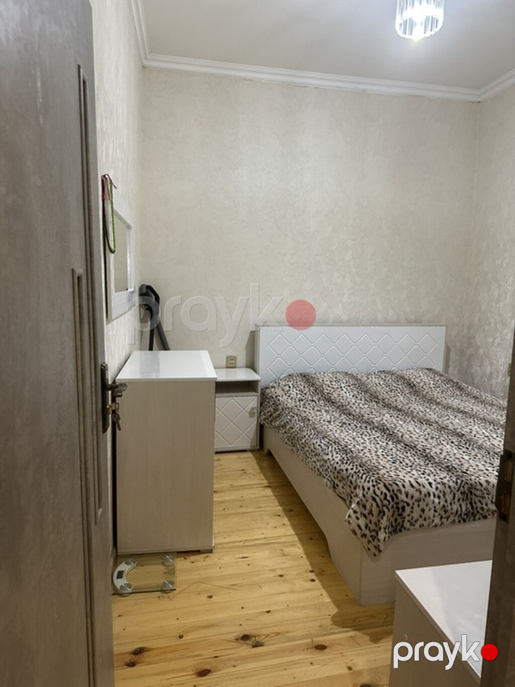 Satılır – həyət evi - Plan: girişdən dar keçidli həyət, metal giriş — Ev, villa, Bakı (7)