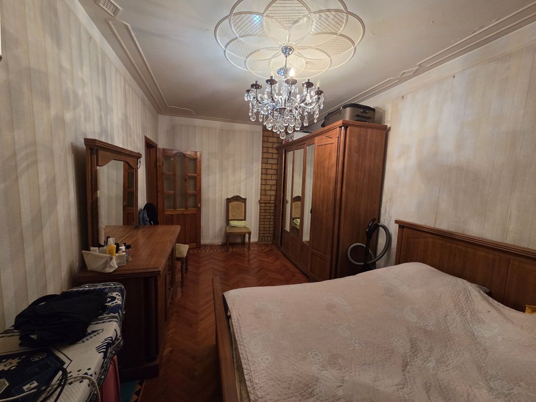 Satılır 4 otaqlı köhnə tikili 130 m² — Mənzil, Bakı (5)