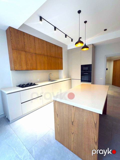 Satılır 3 otaqlı yeni tikili 134 m²