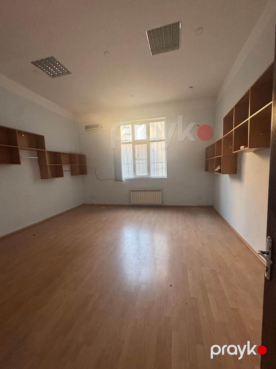 İcarəyə verilir 11 otaqlı ofis 325 m² — Ofis, Bakı