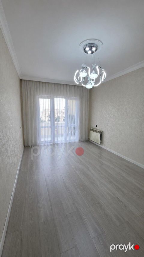 Satılır 2 otaqlı köhnə tikili 65 m²