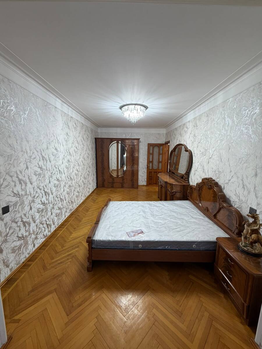 Satılır 4 otaqlı köhnə tikili 112 m² — Mənzil, Bakı (9)