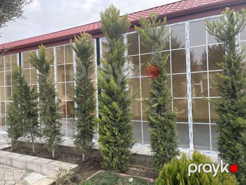 İcarəyə verilir 6 otaqlı həyət evi/bağ evi 350 m²
