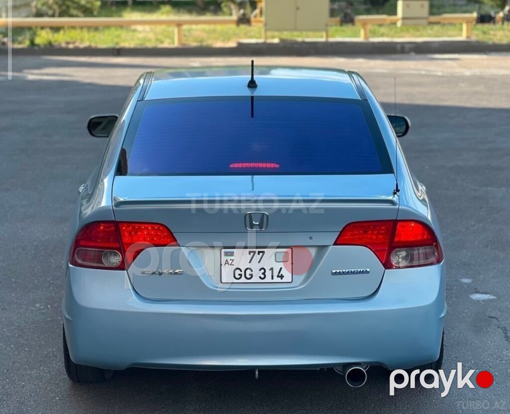 Honda Civic Hybrid sedan - Kuzov: 4 qapılı sedan, açıq mavi rəng — Avtomobillər, Masazır (4)