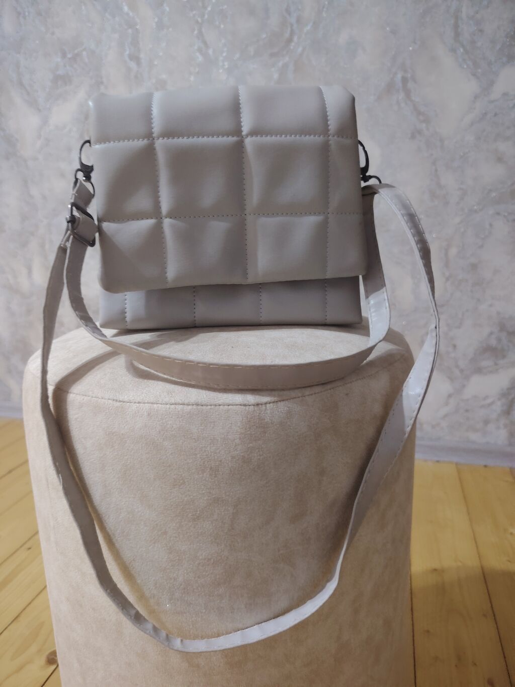 Qadın çantaları her biri 8 manat 1) Qara kanvas “THE Tote BAG” — Çantalar, çamadanlar, cüzdanlar, Bakı (2)