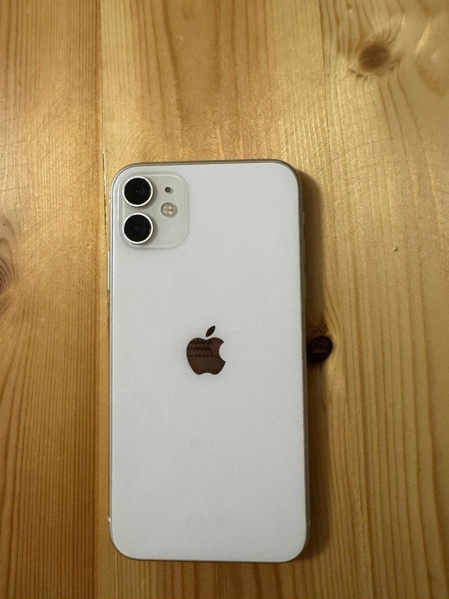 Apple iPhone 11 White 128GB/4GB — Smartfonlar, Bakı