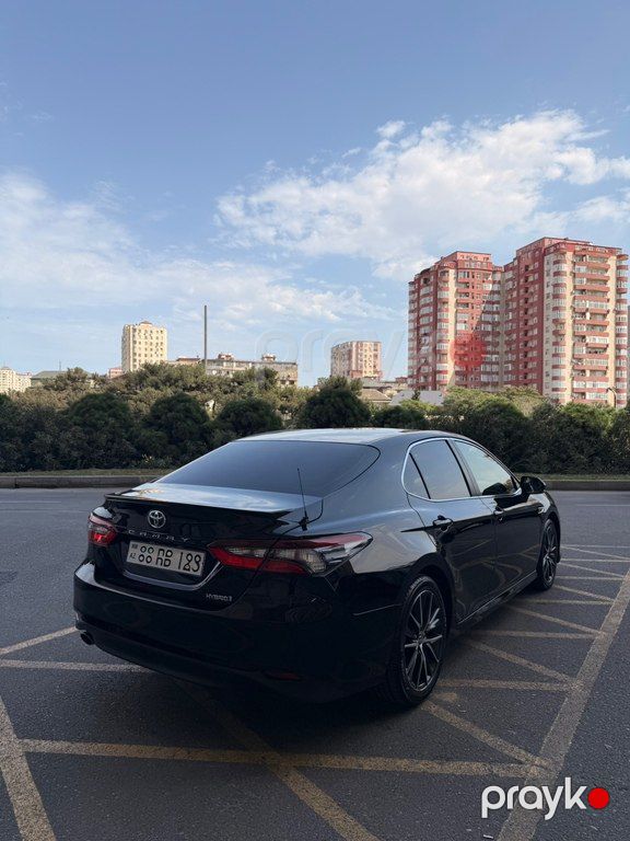 Toyota Camry, 2.5 L, 1.6 kWh, 2023 il, 100 500 km — Avtomobillər, Bakı (6)