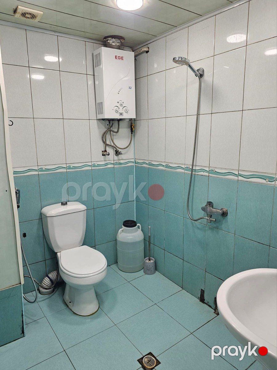 Satılır 1 otaqlı köhnə tikili 40 m² — Mənzil, Bakı (8)
