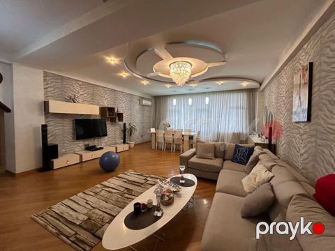 Satılır 5 otaqlı yeni tikili 205 m²