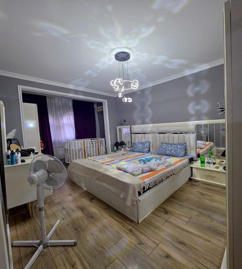 Satılır 3 otaqlı köhnə tikili 85 m² — Bakı