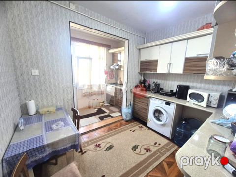 İcarəyə verilir 2 otaqlı köhnə tikili 55 m²