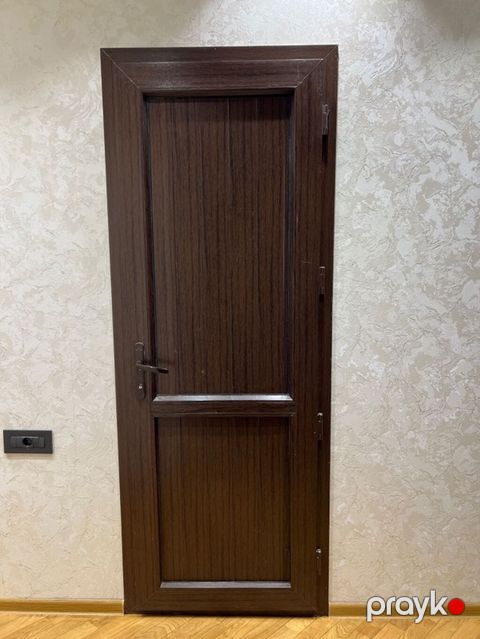 Daxili qapı – tünd qəhvəyi rəng, klassik dizayn - Material: ağac — Bakı