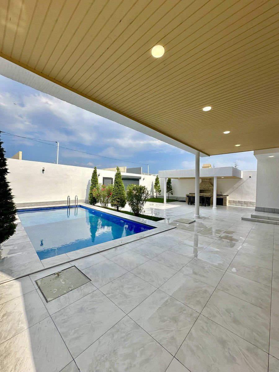 Satılır 4 otaqlı həyət evi/bağ evi 170 m² — Ev, villa, Bakı (2)