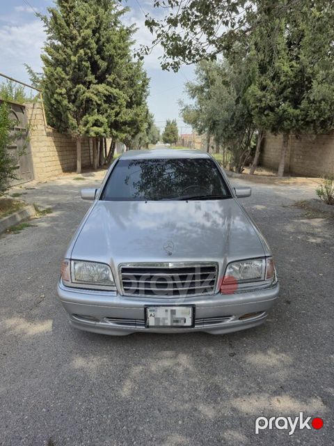 Mercedes C 240, 2.4 L, 1997 il, 286 000 km