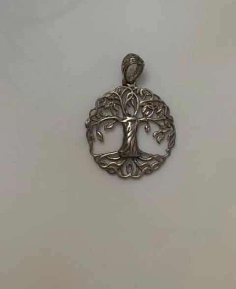 Gümüş kulon — Bakı