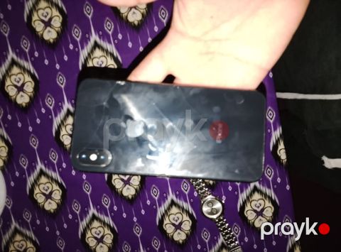 IPhone X, Qara — Digah