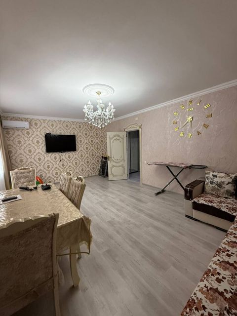 Satılır 3 otaqlı köhnə tikili 80 m² — Bakı