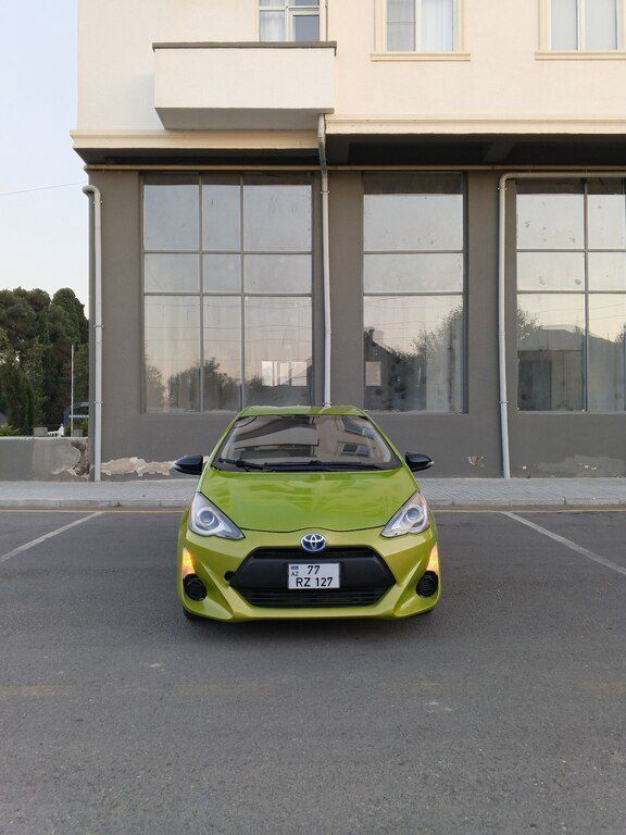 Toyota Prius C, 1.5 L, 6.5 kWh, 2015 il, 300 000 km — Avtomobillər, Xaçmaz (2)