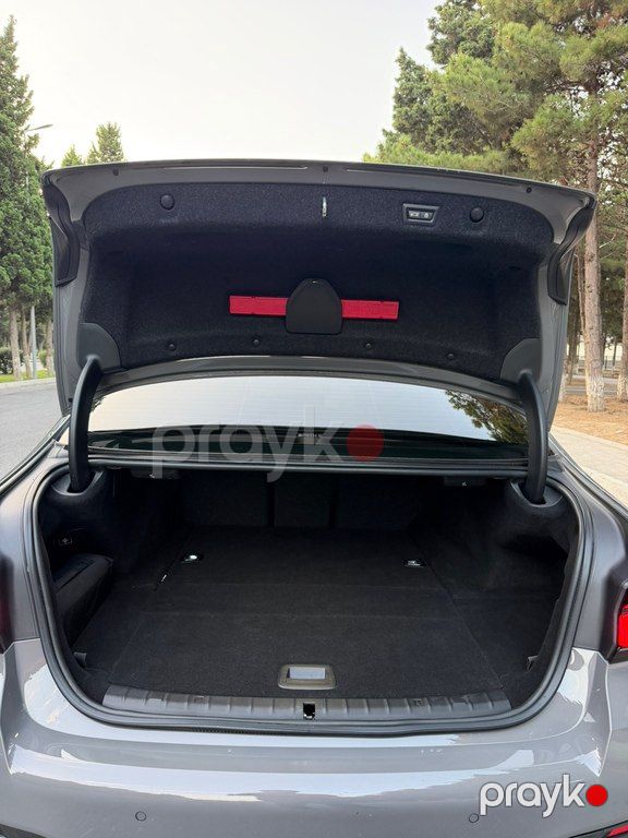 BMW 530e, 2.0 L, 12 kWh, 2021 il, 80 000 km — Avtomobillər, Sumqayıt (10)