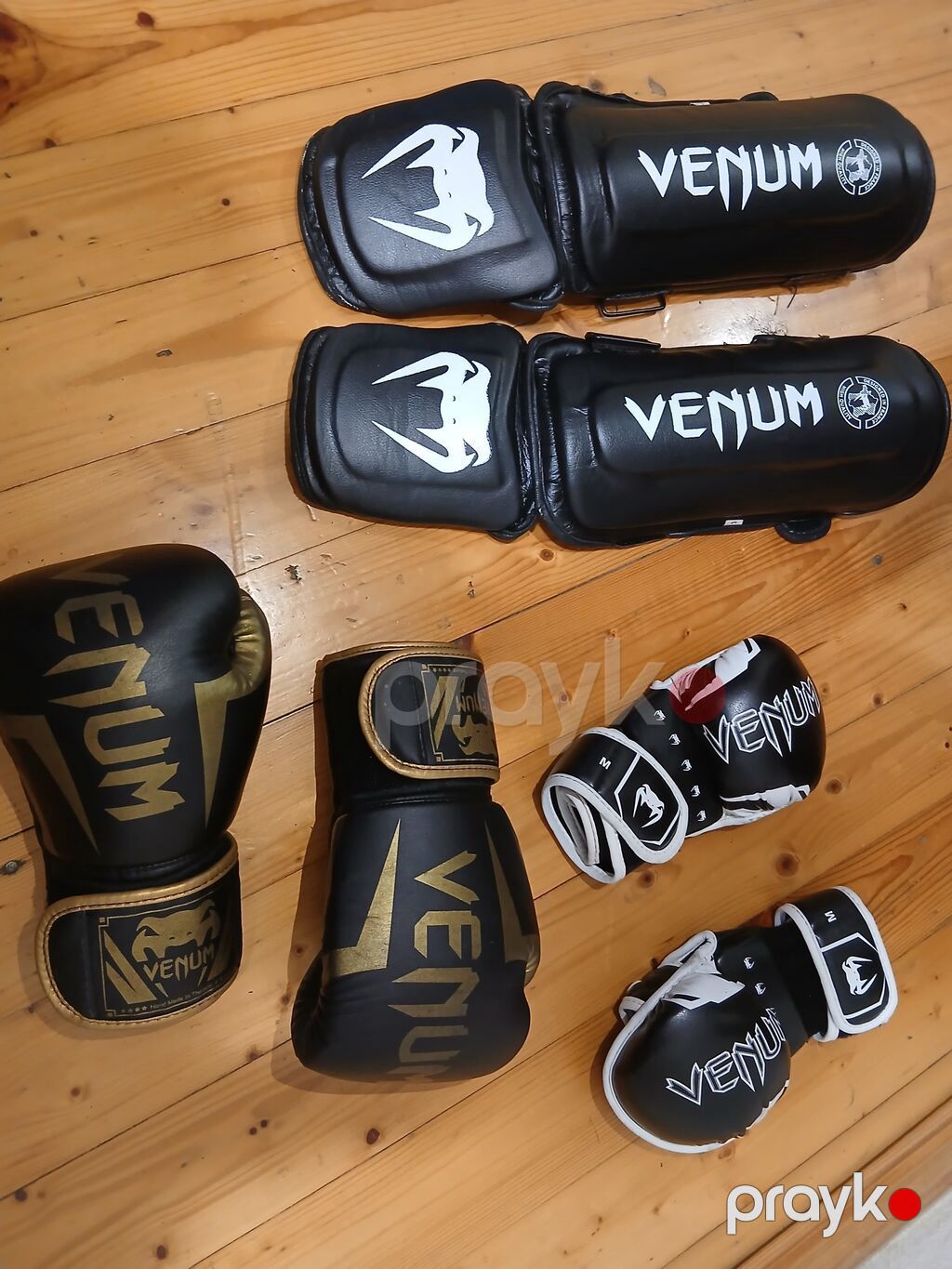 Venum döyüş avadanlıqları dəsti Məzmun: - 1 cüt Venum shin guard — Döyüş sənətləri, Digah