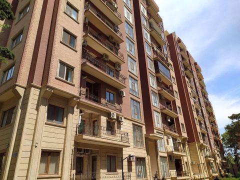 Satılır 4 otaqlı yeni tikili 180 m² — Bakı
