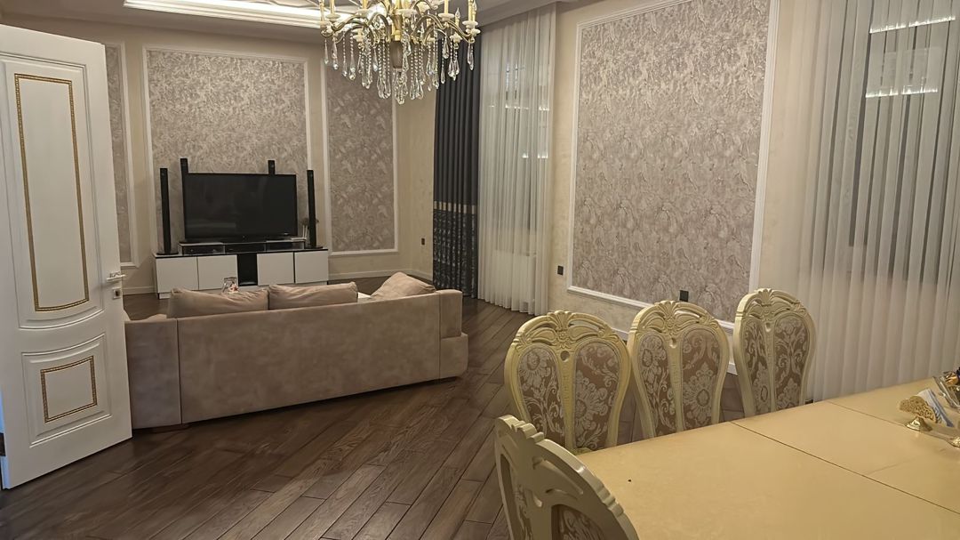 Satılır 7 otaqlı həyət evi/bağ evi 400 m² — Ev, villa, Bakı (11)
