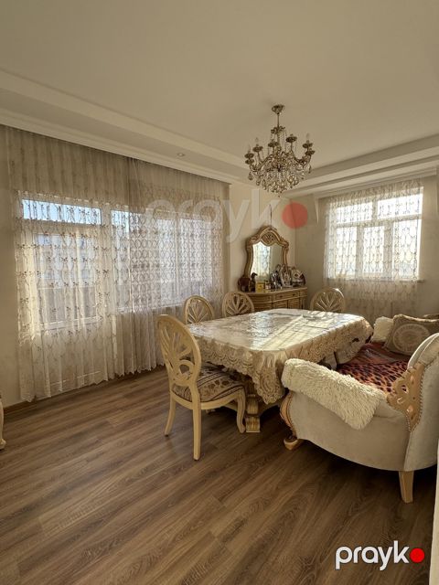 Satılır 3 otaqlı yeni tikili 100 m²