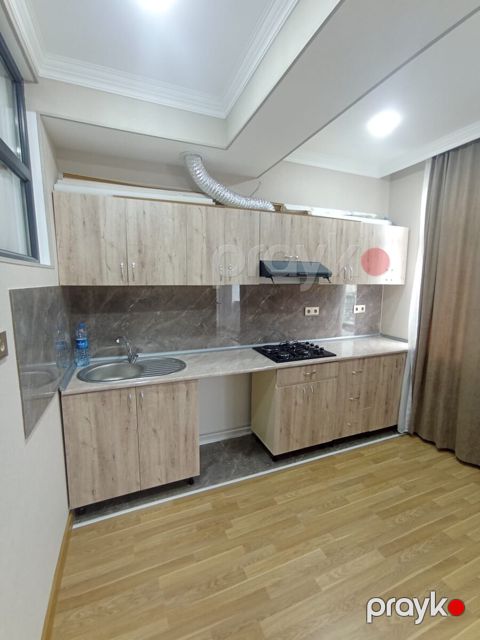 2-otaqlı yeni tikili kirayə verilir, Neftciler m., 72 m²