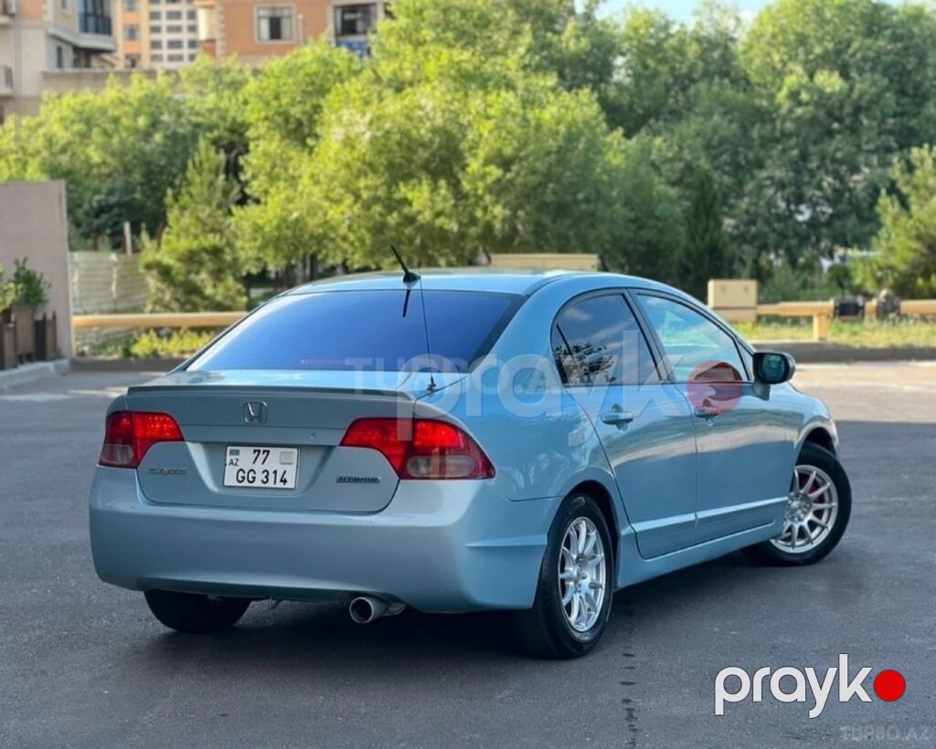 Honda Civic Hybrid sedan - Kuzov: 4 qapılı sedan, açıq mavi rəng — Avtomobillər, Masazır (3)