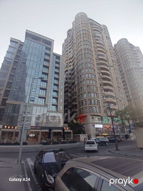 Satılır 3 otaqlı yeni tikili 102 m²