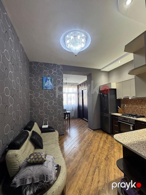 İcarəyə verilir 3 otaqlı köhnə tikili 100 m² — Bakı
