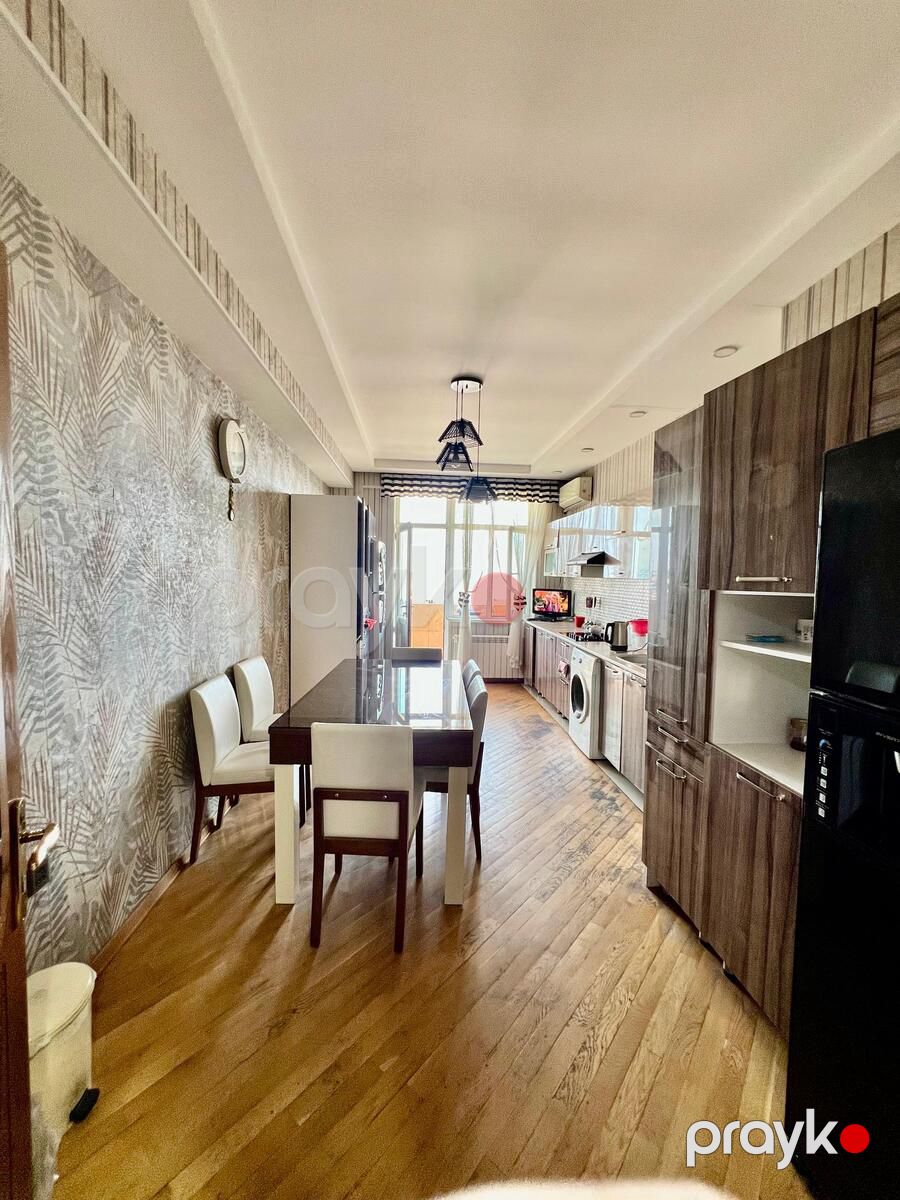 Satılır 4 otaqlı yeni tikili 200 m² — Mənzil, Bakı (12)