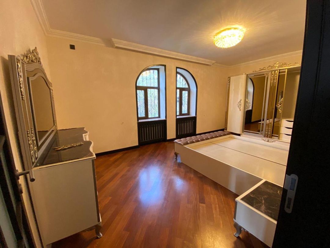 İcarəyə verilir 7 otaqlı həyət evi/bağ evi 260 m² — Ev, villa, Bakı (10)