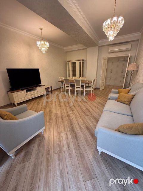 Ağ Şəhər – Paris Evələri, Mərkəzi Bulvar küçəsi Kirayə 4 otaqlı mənzil