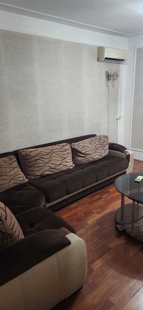 Satılır 2 otaqlı köhnə tikili 52 m² — Bakı