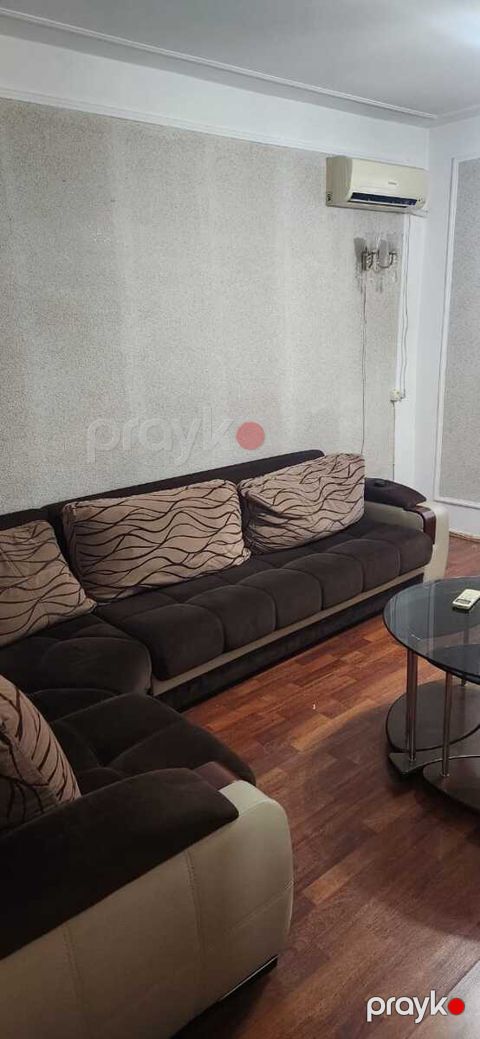 Satılır 2 otaqlı köhnə tikili 52 m²