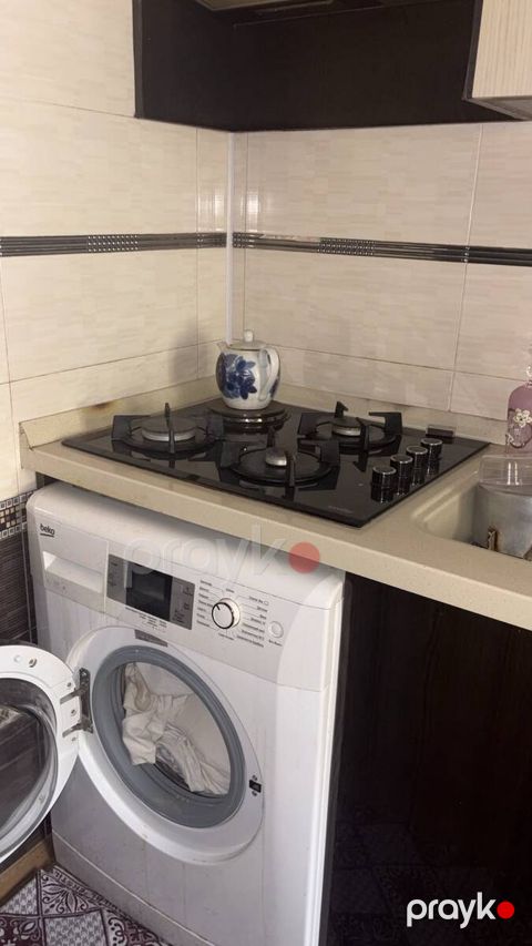 Satılır 4 otaqlı köhnə tikili 86 m²