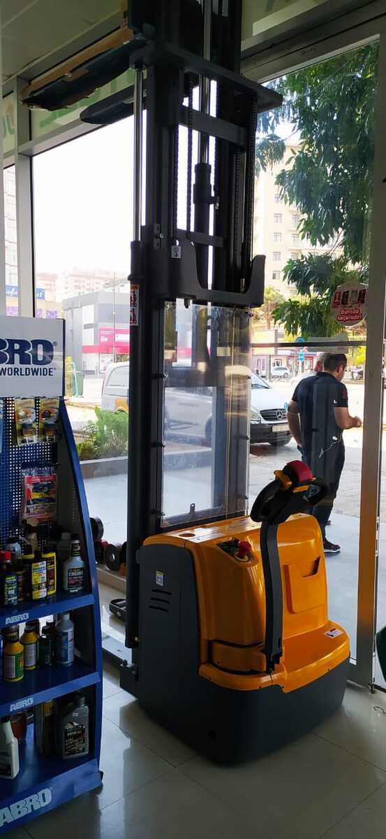 Yük qaldıran "Hochkraft R15" — Biznes və avadanlıq, Bakı (7)