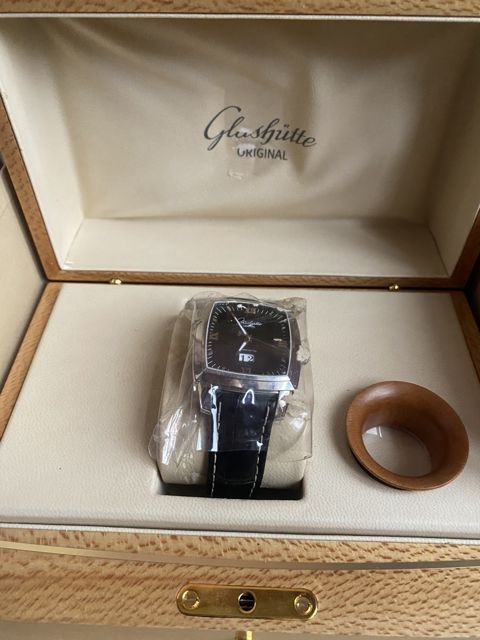 Glashütte qol saatı — Bakı