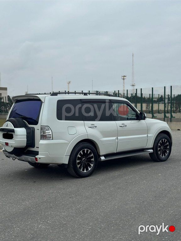 Mitsubishi Pajero, 3.5 L, 2010 il, 291 000 km — Avtomobillər, Bakı (6)