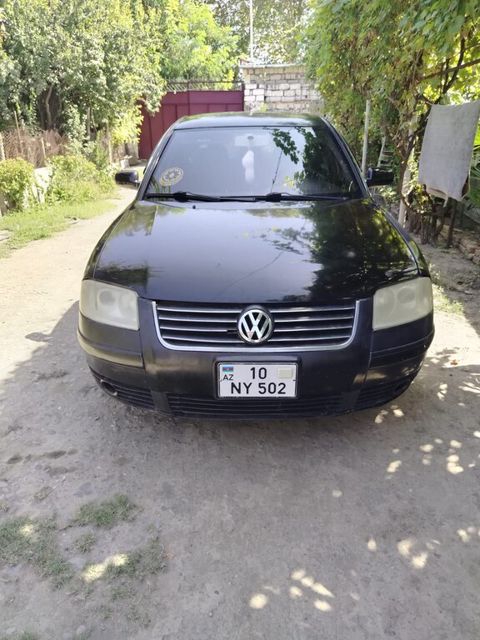 Volkswagen Passat, 1.8 L, 2002 il, 325 000 km — Ağdaş