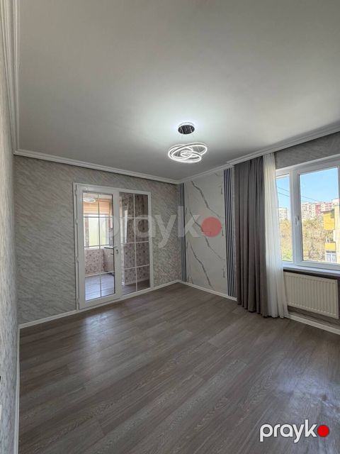 Satılır 2 otaqlı köhnə tikili 40 m² — Bakı