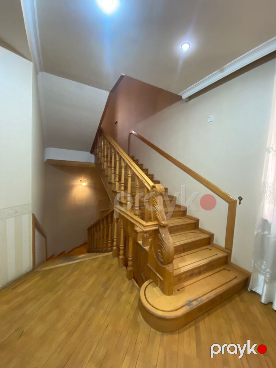 Satılır 10 otaqlı həyət evi/bağ evi 650 m² — Ev, villa, Bakı (12)