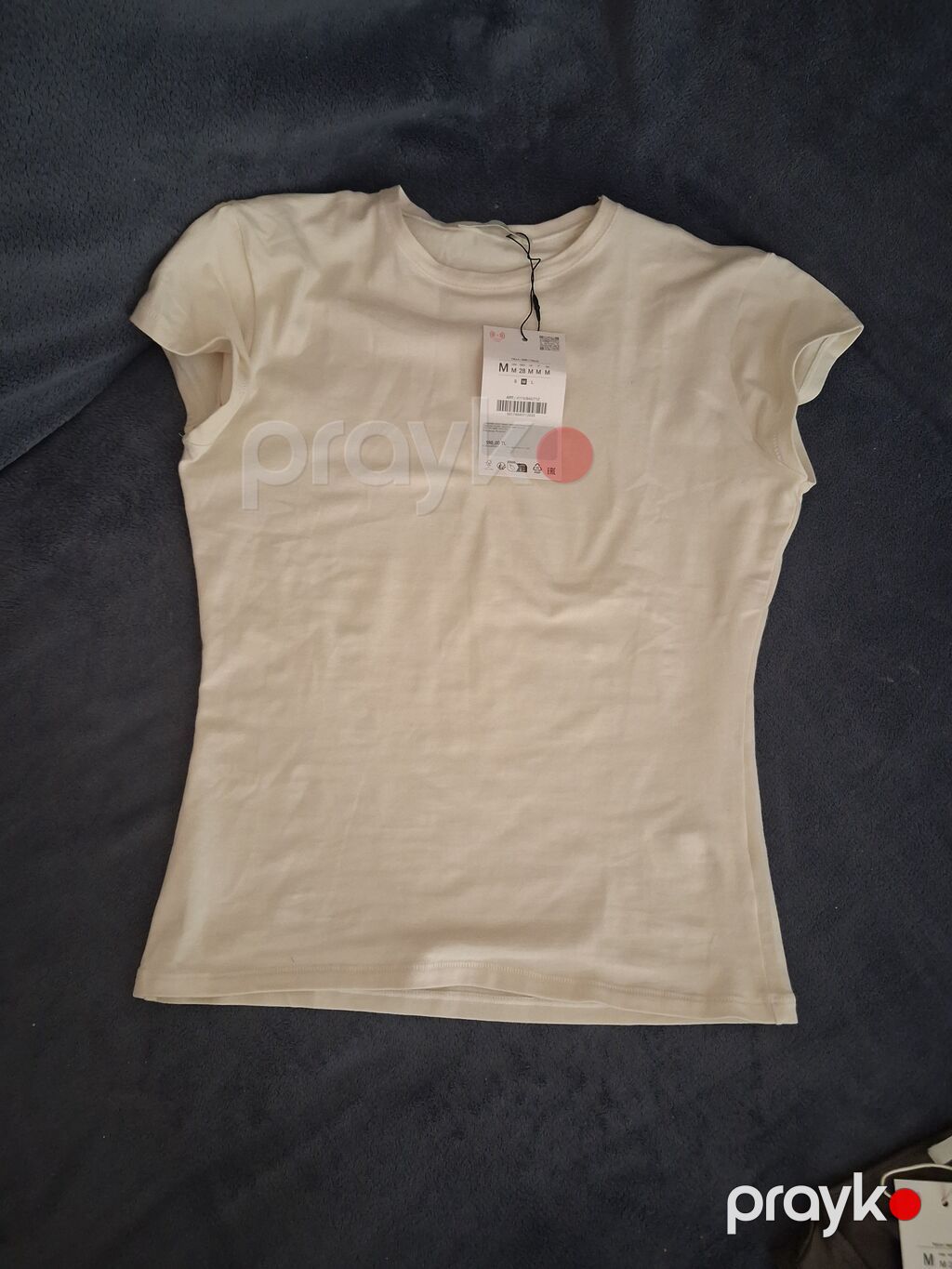 Ağ rəngli qısaqol basic köynək (T‑shirt) - Rəng: ağ/ekru - Model — Futbolka və polo, Bakı