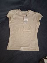 Ağ rəngli qısaqol basic köynək (T‑shirt) - Rəng: ağ/ekru - Model — Qadın geyimi