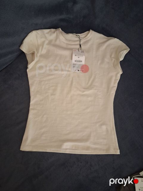 Ağ rəngli qısaqol basic köynək (T‑shirt) - Rəng: ağ/ekru - Model — Bakı