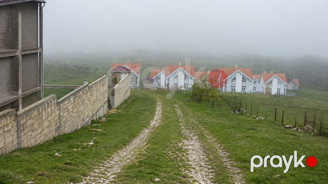 8 sot torpaq sahəsi, Xızı r — Torpaq, Xızı