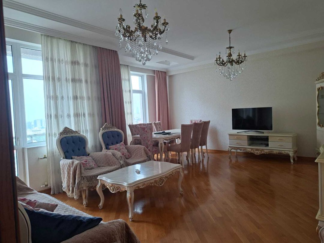 Satılır 3 otaqlı yeni tikili 120 m² — Mənzil, Bakı (2)
